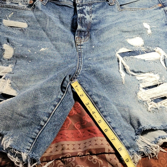 Denim shorts - Picture 2 of 4